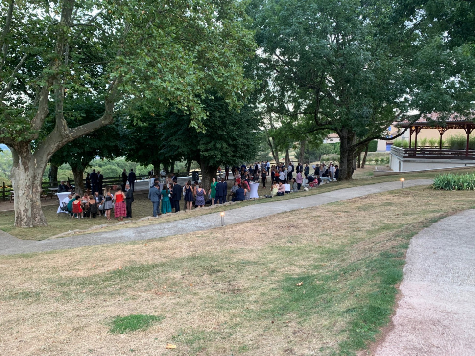 Un joli mariage au "Château de Pruzilly"